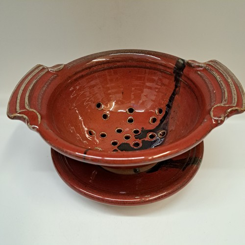 Click to view detail for #250703 Colander and Plate $26